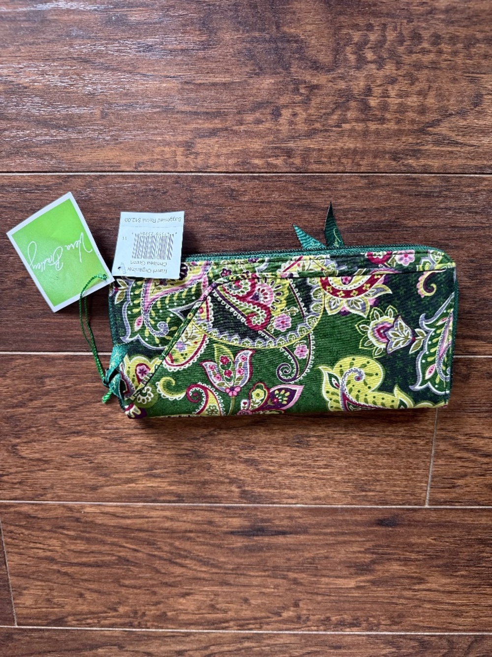 Vera Bradley Chelsea Green Travel Organizer Wallet NWT Retired Print